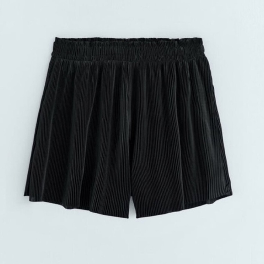 Zara Black Pleated Shorts